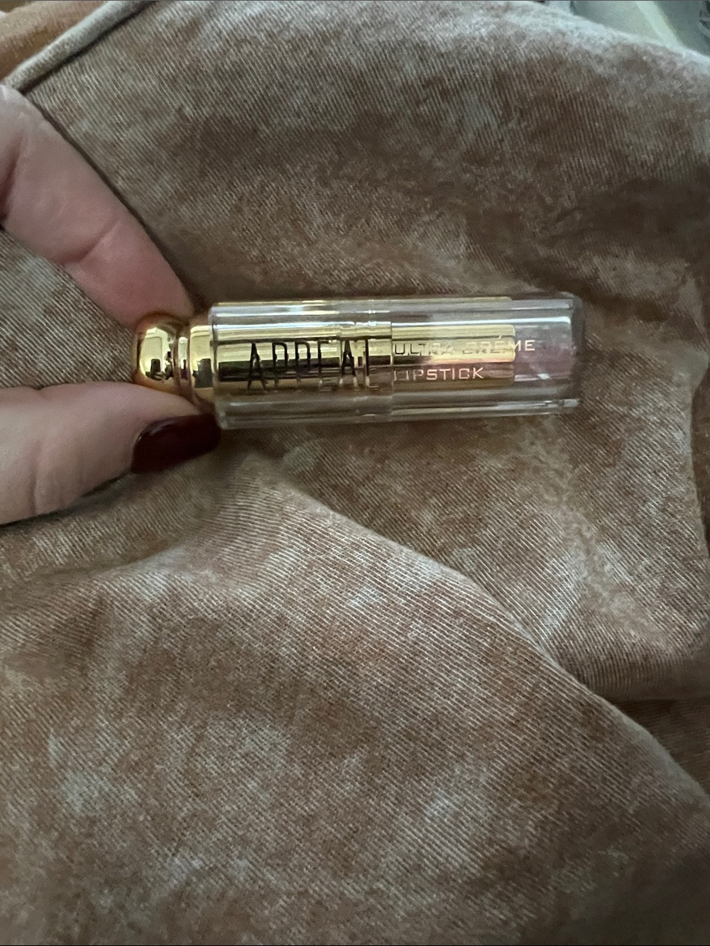 Ultra Creme Lipstick in Mood